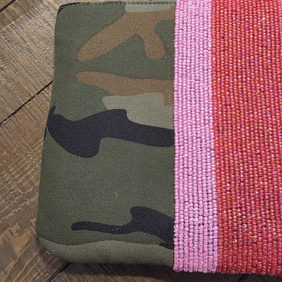 Tiana New York Camo & Beaded Zipper Pouch - Picture 7 of 12